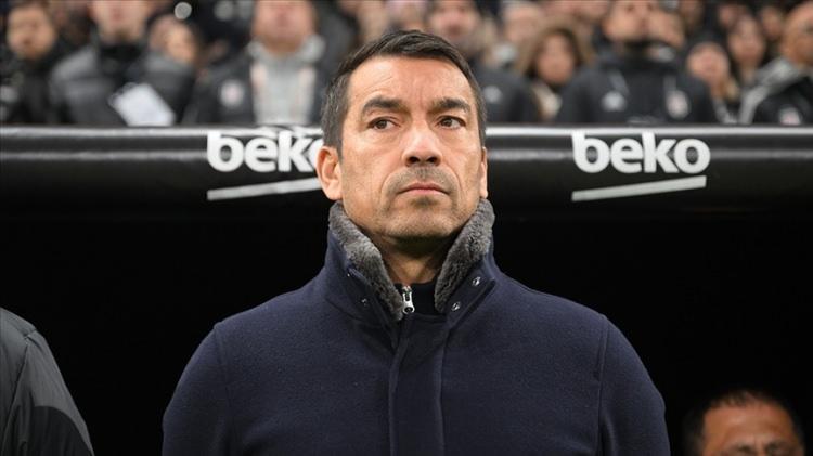 <p><span style="color:#B22222"><strong>Beşiktaş: Giovanni van Bronckhorst</strong></span></p>
