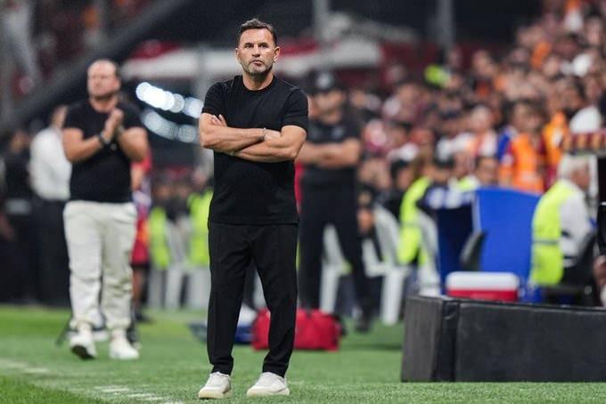 <p><strong>"Ona sahip çıkalım. Galatasaray için önemli oyuncu. Bu dönemde oyuncu satmak istemiyoruz."</strong></p>