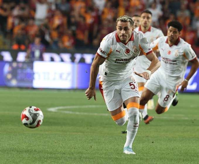 <p><strong>"Barış'ın Galatasaray'a olan sevgisinde hiçbir şey eksilmedi. İnsani şeyler bunlar. Barış'ı linç etmememiz gerekiyor."</strong></p>