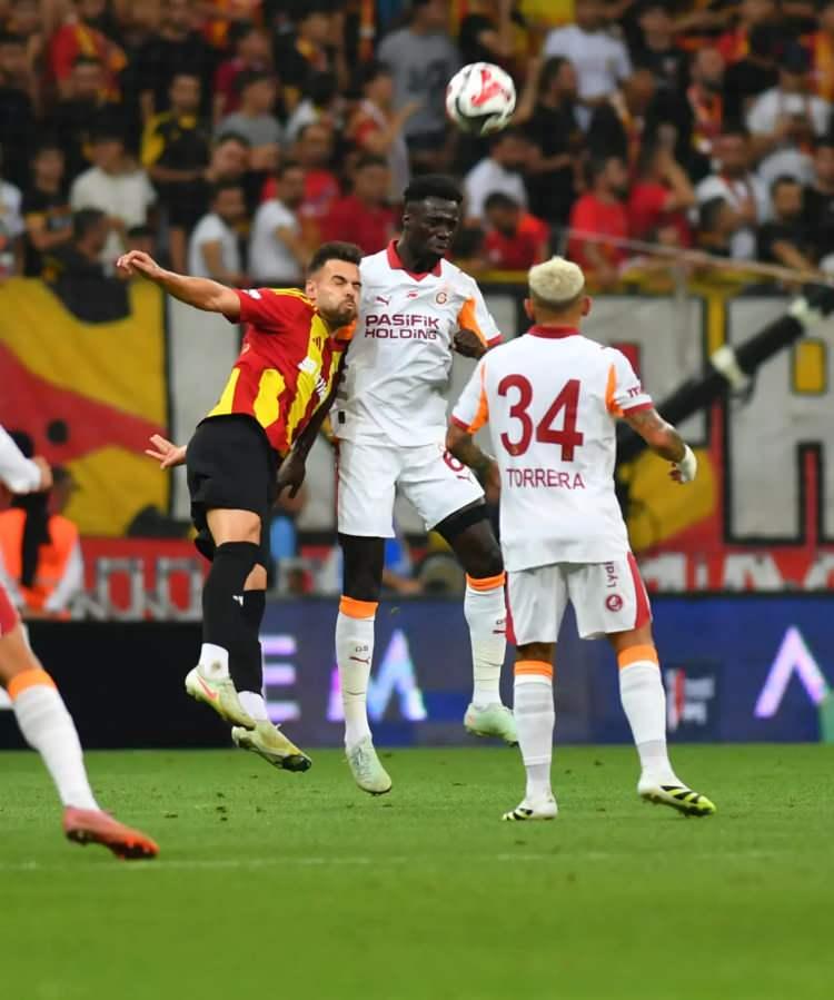 <p>Galatasaray, Trendyol Süper Lig'in 3. haftasında deplasmanda Kayserispor'u 4-0 mağlup etti.</p>