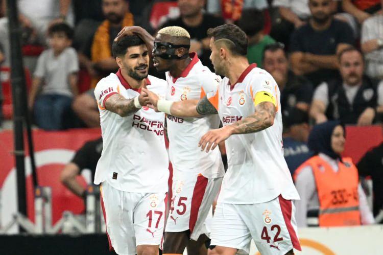 <p><strong>Kolay değil. 14 resmi maç, ülke sınırları içerisinde mağlubiyeti bırakın, beraberliği yok.</strong></p>