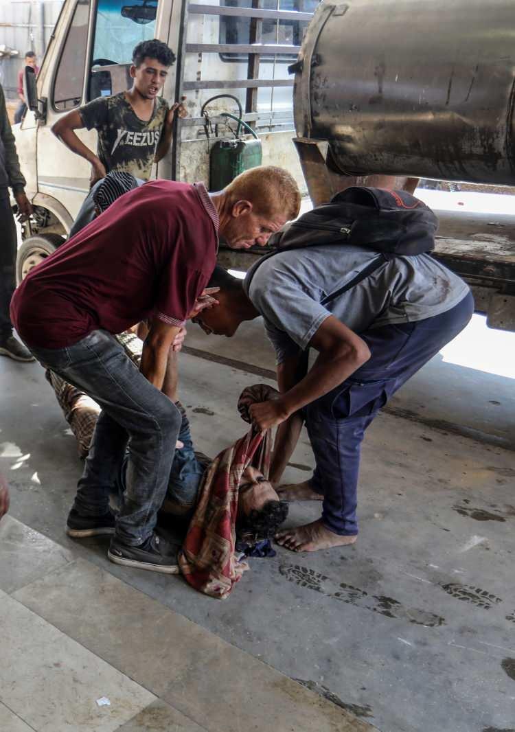 <p>Açıklamada, son 24 saatte 7 Filistinlinin daha açlık ve yetersiz beslenme nedeniyle yaşamını yitirdiği belirtildi.</p>