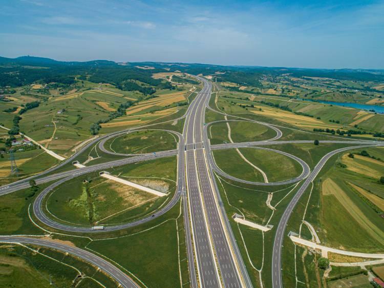 <p>Türkiye → 140 km/h</p>
<p> </p>