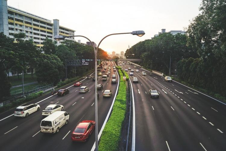 <p>Singapur → 90 km/h</p>
<p> </p>