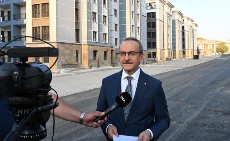 <p>Malatya'nın Battalgazi ilçesi Yıldıztepe Mahallesi'nde, daha önce gecekondu bölgesi olarak bilinen 27. rezerv alanda 11 ayda 815 konut ve 23 iş yeri inşa edildi.</p>