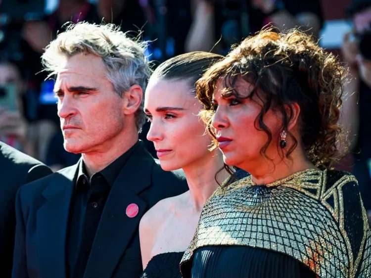 <p><strong>HOLYWOOD ÜNLÜLERİ YAPIMCISI OLDU</strong></p>

<p>Filmin yapımcı kadrosu ise Brad Pitt, Joaquin Phoenix ve Rooney Mara olmak üzere Holywood'un ünlü isimlerinden oluşuyor. </p>
