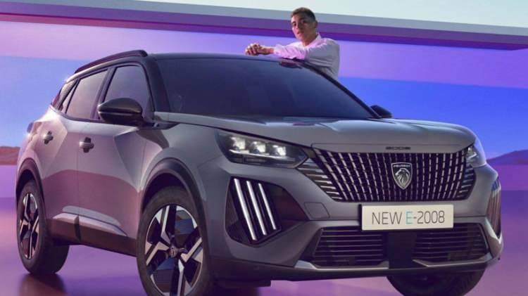 <p>Peugeot 2008, son nesil tasarım anlayışıyla markanın aslan imzasını bir adım öteye taşıyor. Geniş ön ızgara, keskin far tasarımı ve aslan pençesi formundaki LED gündüz farları, araca hem dinamik hem de premium bir hava katıyor. GT donanım seviyesinde sunulan siyah tavan ve özel jant tasarımları ise aracı sınıfının üstüne taşıyor.</p>
<p> </p>