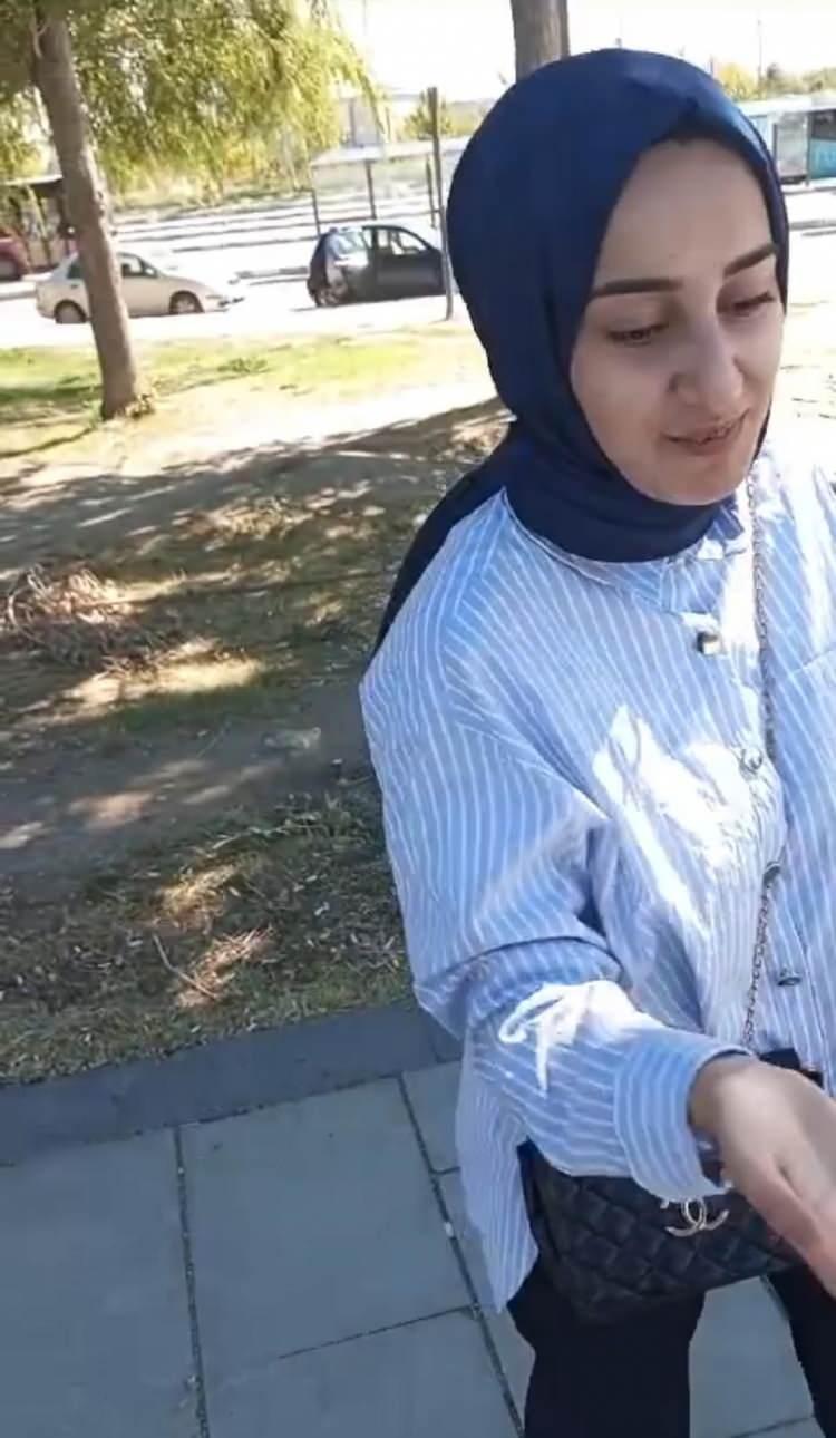 <p><strong>Çok zor bir durum, çok büyük bir acıdır. Keyfi yerindeydi. Okulun açılmasına daha 1-2 gün kala Rojin, sürekli hazırlık yapıyordu. Minare yapma işine gidiyordum eve geldiğimde ona para veriyordum. Rojin'im sana ne lazım, 'Baba, elbise alacağım' deyip hazırlığını yapıyordu. Geçen sene bu tarihlerdeydi. Ama ne yazık ki bu sene yok. Üniversiteye güvendik, yurda güvendik, teslim ettik. Onlarda sahip çıkmadılar. O yüzden bütün ailelere buradan çağrı yapıyorum. Herkes çocuğuna mukayyet olsun, sürekli takipte olsunlar. Bazı üniversiteler iyidir, ama bazıları sahip çıkmadı. </strong></p>