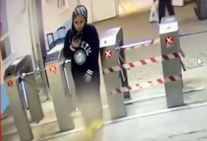 <p>Geçen sene bu tarihlerde üniversiteyi kazanan kızının heyecanına ortak olan baba, ölümünün acısını her geçen gün katbekat yaşıyor.</p>
<p></p>