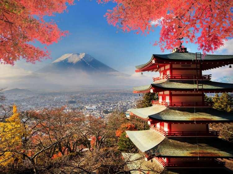 <p>Japonya&rsquo;da vatandaşlık s&uuml;reci, hem uzun hem de detaylı incelemelerle ilerliyor.&nbsp;</p>

<p>Yetkililer adayların kişisel hayatını ve toplumsal uyumunu yakından inceliyor. Ayrıca başka bir &uuml;lkenin vatandaşlığından vazge&ccedil;ilmesi şart koşuluyor.</p>

<p>Başvuruların &ouml;nemli bir b&ouml;l&uuml;m&uuml; sonu&ccedil;lansa da s&uuml;re&ccedil; zahmetli kabul ediliyor.</p>
