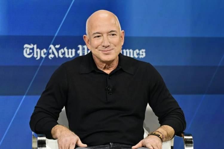 <p><span style="color:#B22222"><strong>4-JEFF BEZOS</strong></span></p>
<p> </p>
<p>Serveti, 240,9 milyar dolar (Amazon)</p>