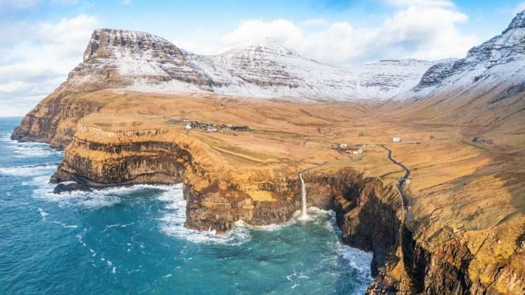 <p>5- Gásadalur, Faroe Adaları</p>
<p> </p>