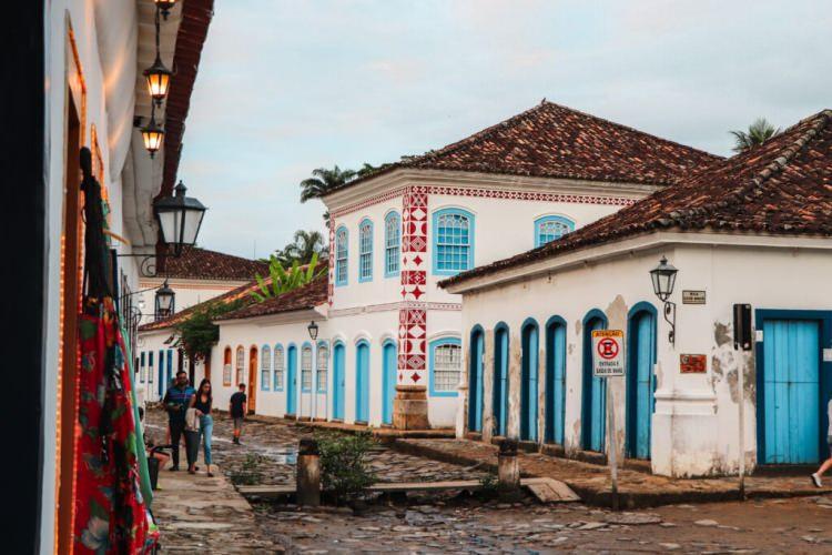<p>35. Paraty, Brezilya</p>

<p>36. Ghadames, Libya</p>

<p>37. Chamarel, Mauritius</p>

<p>38. Bandiagara, Mali</p>
