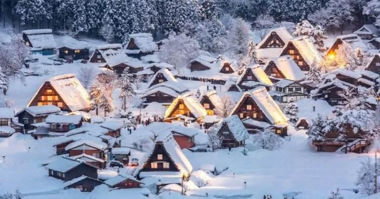 <p>9. Shirakawa-go, Japonya</p>
