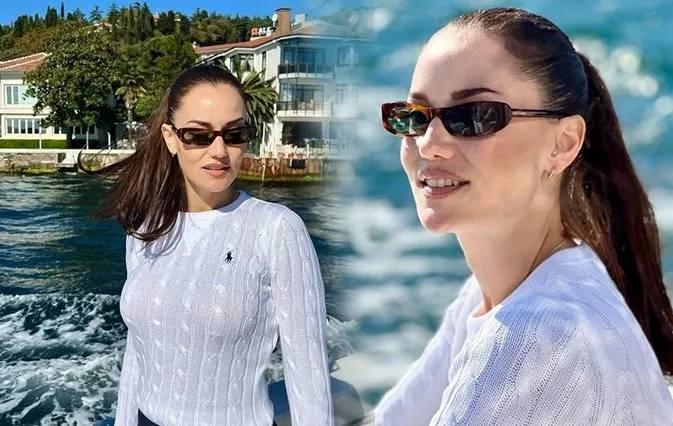 <p><span style="color:#800000"><strong>Kariyeri boyunca birçok başarılı projede yer alan Fahriye Evcen, milyon dolarlık reklam anlaşması yaptı.</strong></span></p>
