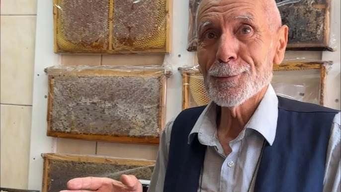<p>Nusret amca olarak bilinen Nusret Sapsız, doğal balları ile tanınıyor. Sapsız'ın Türkiye'de geniş bir müşteri kitlesi bulunuyor.</p>