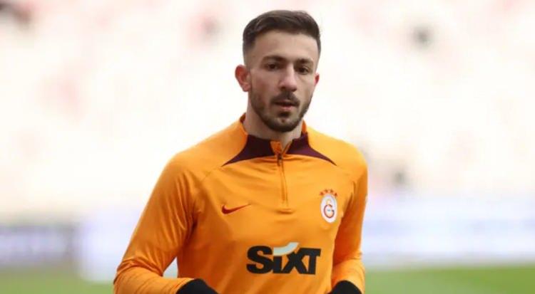 <p>* Halil Dervişoğlu / Rizespor'a kiralandı</p>
