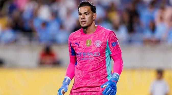 <p>6- Ederson > Manchester City<br />
<br />
* 2017-18<br />
<br />
* 40 milyon euro</p>