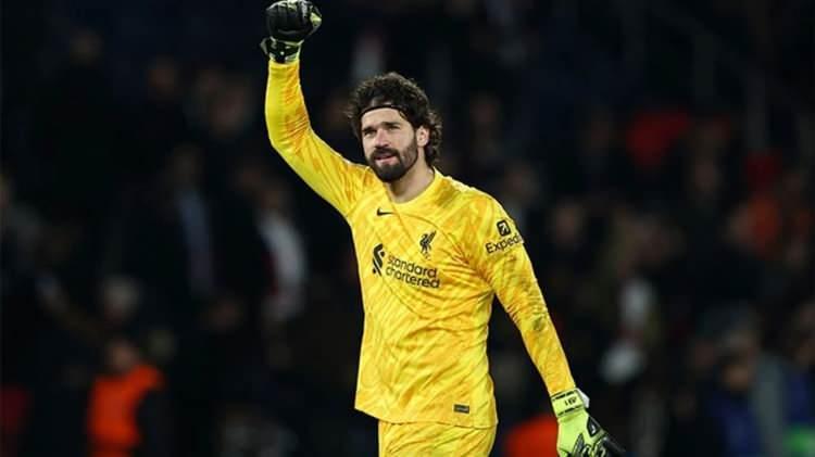 <p>2- Alisson Becker > Liverpool<br />
<br />
* 2018-19<br />
<br />
* 72.5 milyon euro</p>
