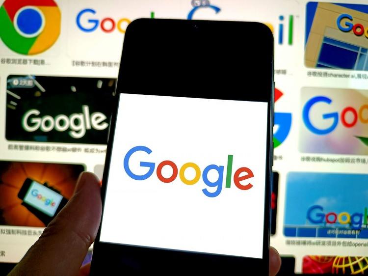 <p>Yaklaşık yarım saatlik kesintinin ardından sorun ortadan kalktı ve Google servislerine erişim sağlandı. </p>