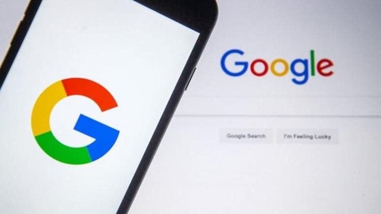 <p>Google'ın hizmetleri Türkiye ve Avrupa bölgesinde işlevsiz hale geldi.</p>
<p>Birçok kişi sosyal medyada Google servislerinin çalışmadığını belirtti. </p>
<p> </p>