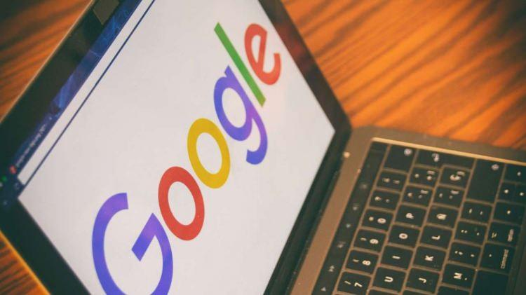 <p>Ulaştırma ve Altyapı Bakan Yardımcısı Ömer Fatih Sayan "Google, Android ve bağlı servislerinde Türkiye ile Avrupa bölgesini kapsayan kesinti yaşanıyor." dedi.</p>

<p> </p>
