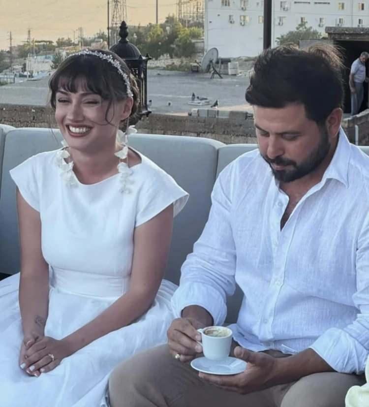 <p><strong>Sevda Erginci'yi mutlu gününde yalnız bırakmayan arkadaşları ve ailesi, çiftin güzel anlarını sosyal medyadan sevenleriyle paylaştı.</strong></p>