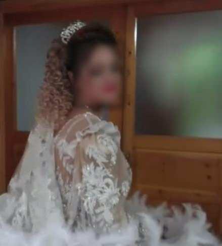 <p><span style="color:#A52A2A"><strong>CANLI YAYINDA İTİRAF ETTİ</strong></span></p>

<p>Alınan bilgiye göre,  televizyonda bir canlı yayına katılan anne Özlem I, 13 yaşında kızının para karşılığı evlendirildiğini itiraf etti. </p>
