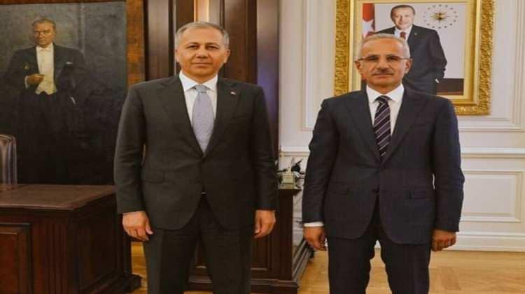 <p>Ali Yerlikaya 389 bin 956 etkileşim ile ikinci sırada, Abdulkadir Uraloğlu 367 bin 47 etkileşim ile üçüncü sırada yer aldı.</p>
