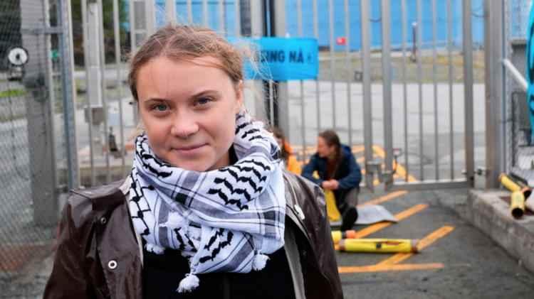 <p>Bir diğer ünlü isim ise Filistin'e olan desteğiyle bilinen ve daha önce de Madleen gemisi ile Gazze'ye açılan Greta Thunberg. </p>
<p> </p>
<p> </p>