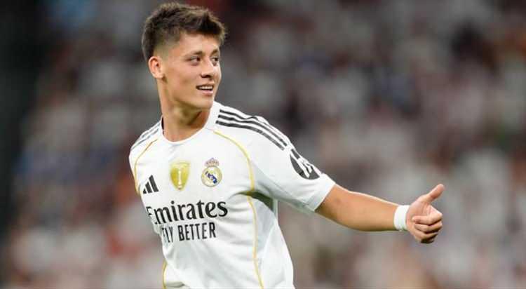 <p>7- Arda G&uuml;ler | 2023-24<br />
<br />
* Fenerbah&ccedil;e > Real Madrid<br />
<br />
* 24 milyon euro</p>
