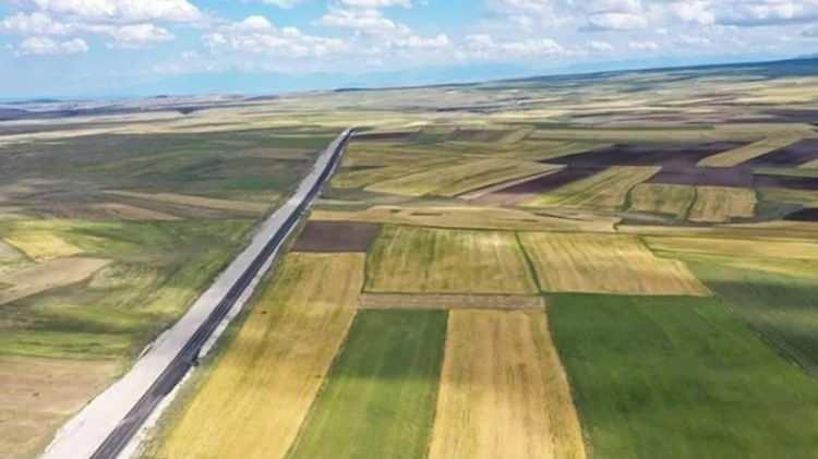 <p>Toplu Konut İdaresi Başkanlığı (TOKİ), Türkiye genelinde 30 ilde toplam 312 arsayı satışa çıkarıyor. </p>