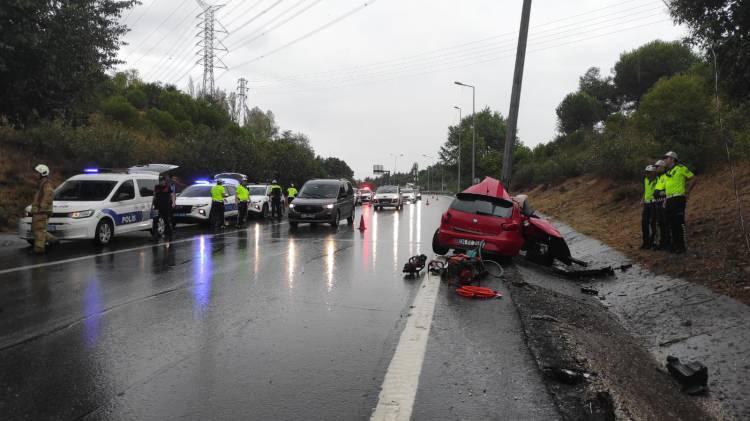 <p>Kaza, saat 09.00 sıralarında Okmeydanı-Hasdal Bağlantı Yolu Emniyettepe mevkiinde meydana geldi.</p>