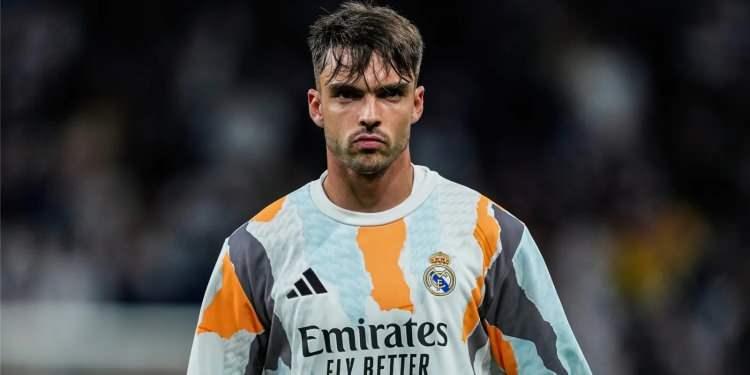 <p><strong>STOPERE REAL'İN GENÇ YILDIZI</strong></p>

<p> </p>

<p>Real Madrid'de geçtiğimiz sezon ilk 11'in değişilmezi olan ancak bu sezon Alonso'nun gelişiyle kadroda düşünülmeyen genç yıldız Raul Asencio için temaslarını sıklaştıran Beşiktaş, Real Madrid'e teklifini yaptı.</p>
