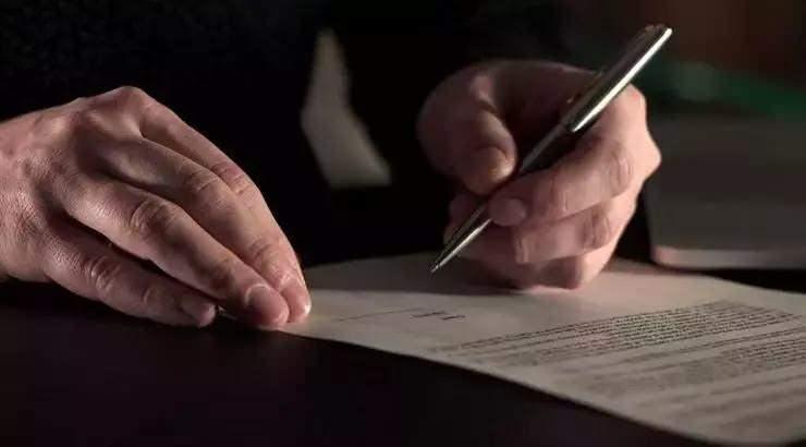 <p><strong>BİR SONRAKİ GALERİYE GÖZ ATIN</strong></p>
<p> </p>
<p><strong>AVRUPA'DA TRANSFER PENCERESİ KAPANDI! İŞTE ATILAN İMZALAR</strong></p>