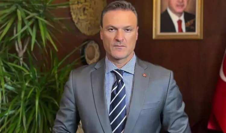 <p><strong><span style="color:#B22222">ALPAY ÖZALAN  - Futbolcu</span>  | TÜRKİYE BÜYÜK MİLLET MECLISI ÜYESİ</strong></p>

<p> </p>
