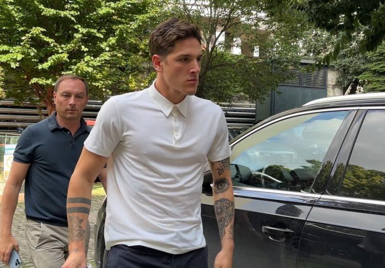 <p>15-Zaniolo (Kiralık)</p>

<p>Eski kulübü: Galatasaray</p>

<p>Yeni kulübü: Udinese</p>
