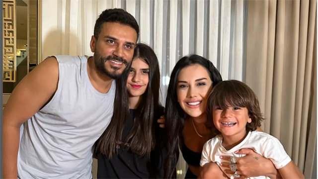 <p>Art arda yaptığı paylaşımlarla dikkatleri yine üzerine çeken <strong>Dilan Polat’a</strong>, bu kez de <span style="color:#800080"><em>"<strong>Doğruyu söyle, Engin seni evden kovdu değil mi?"</strong> </em></span>yorumları geldi.</p>

