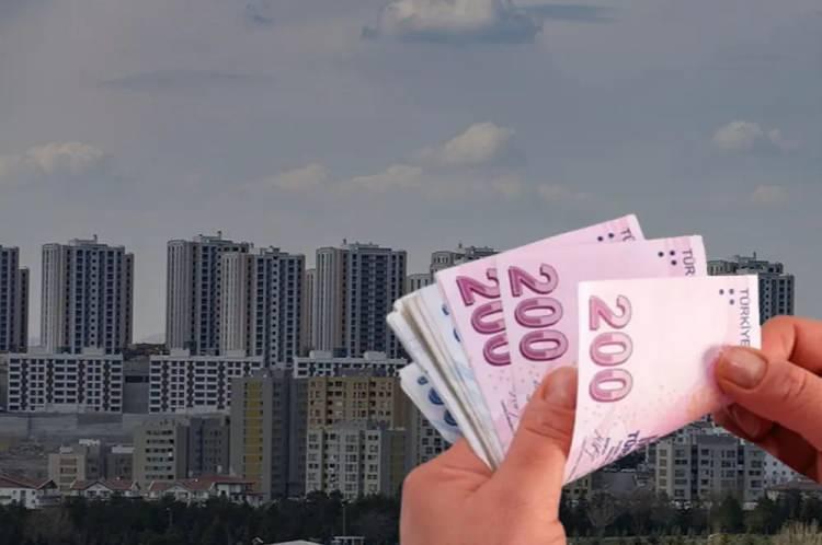 <p>Türk, "2025’in ilk yarısında yalnızca İstanbul’da 117 binden fazla taşınma gerçekleşti. Bu durum, hane halklarının bütçelerini dengelemek için daha ekonomik yaşam alanları aradığını açıkça gösteriyor" değerlendirmesinde bulundu.</p>
