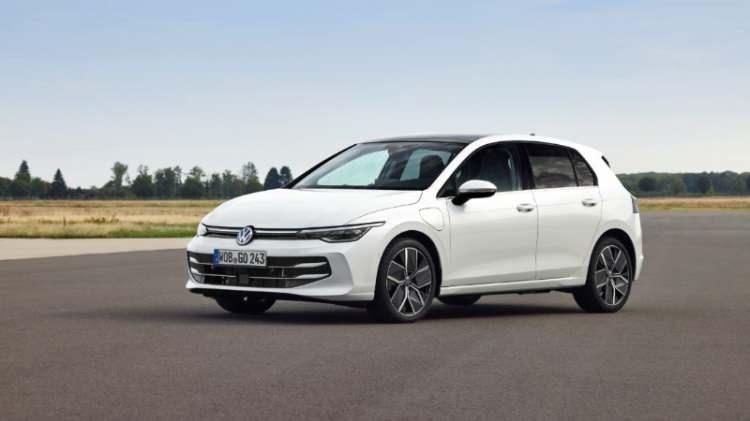 <p><span style="color:#B22222"><strong>Almanya </strong></span></p>

<p> </p>

<p>Volkswagen Golf</p>
