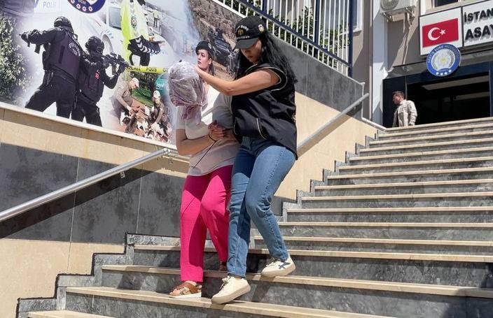 <p>Adliyeye sevk edilen şüphelilerden Reyhan S. adli kontrol ile serbest kalırken, dini nikahlı eşi M.S.S. <strong>tutuklanarak cezaevine gönderildi.</strong></p>