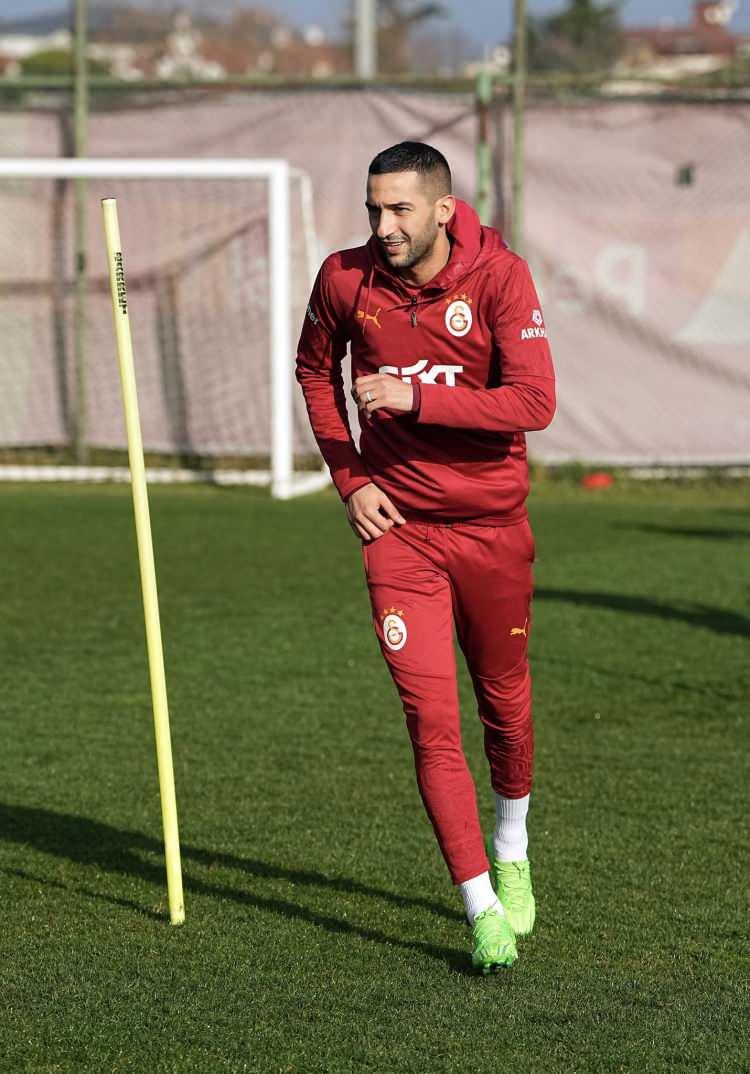 <p>1-Ziyech</p>

