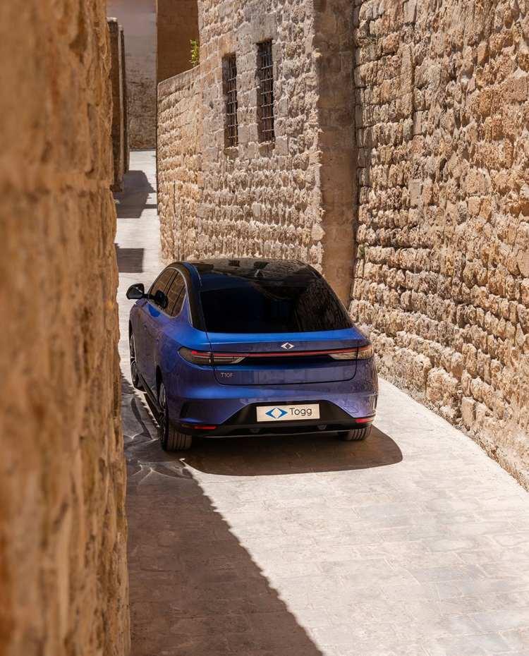 <p>T10X’in benzer versiyon ve donanım seviyesi T10F modelinde 100 ila 120 bin TL civarında daha düşük olması bekleniyor.</p>

<p> </p>
