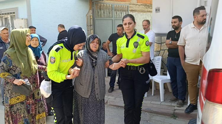 <p>Acı haber ise Mesudiye Mahallesi'ndeki baba evine ulaştı. Baba İlhan Aydemir ve anne Nebahat Aydemir, AK Parti Bursa Milletvekili Ayhan Salman, İnegöl Kaymakamı Eren Arslan ve İnegöl Belediye Başkanı Alper Taban'ın taziyelerini kabul etti.</p>
