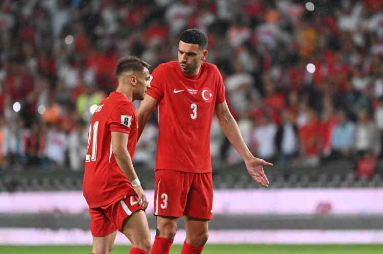<p>Marca ise mücadele için şu ifadeleri kullandı: "İspanya tüm futbol dünyasını hem şaşırtıyor hem de korkutuyor."</p>