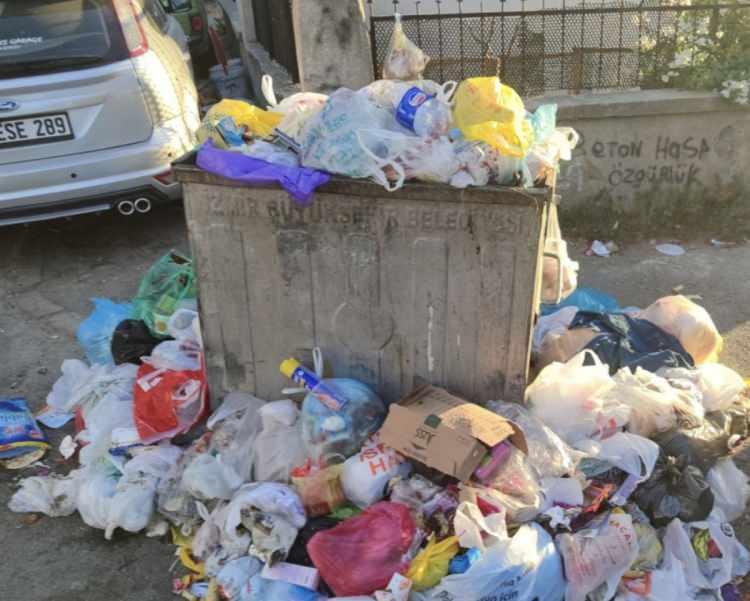 <p>Özellikle İzmir, CHP'li belediyeler içerisinde sürekli çöple anılan bir şehir haline geldi. </p>

<p> </p>
