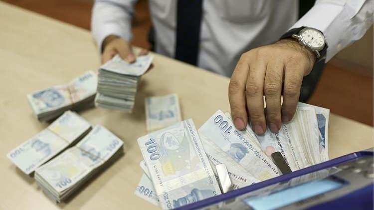 <p>Faiz ya da vade farkı gibi yöntemler bu modelde uygulanmaz.</p>

<p>Tutarı belirlenen ev, araç ve çatılı iş yeri alımı için anapara üzerinden taksitlerle ödeme imkanı sunulur.</p>

<p>Peşinatlı ve peşinatsız seçeneklerle katılımcılar kira öder gibi ev sahibi olabilir.</p>

