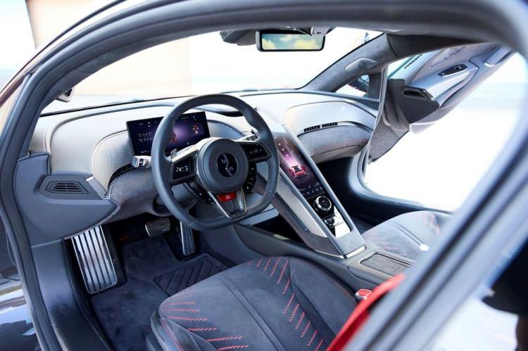 <p>BYD Türkiye, BYD’nin global teknoloji gücünü ve inovasyon vizyonunu Türkiye’deki tüketicilere göstermek amacıyla düzenlediği etkinlik için yoğun ve titiz bir hazırlık çalışması yürüttü. Etkinlik öncesinde tüm yasal prosedürler tamamlandı ve araçlar büyük bir gizlilik içinde Türkiye’ye getirildi.</p>
