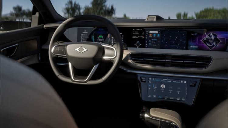 <p>160 kW / 218 beygir güç ve 350 Nm tork üreten T10F RWD (arkadan itiş) versiyonları, iki farklı batarya seçeneğiyle 350 km’ye (52,4 kWh batarya) ve 623 km’ye (88,5 kWh batarya) varan menzillere sahip olacak. 700 Nm tork üreten çift motorlu T10F AWD (dört çeker) versiyonu ise 88,5 kWh bataryasıyla 523 km WLTP menzile ulaşacak.</p>
