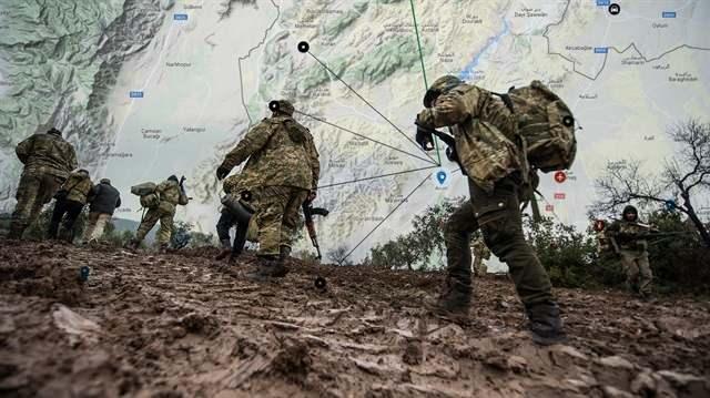 <p><strong>"İSRAİL'İN TÜRKİYE'Yİ VURMAYACAĞININ GARANTİSİ YOK"</strong></p>
<p>Haberde, İsrail'in Katar'da Hamas liderlerini hedef alan saldırısının Ankara için uyarı niteliğinde olduğu iddia edildi. </p>